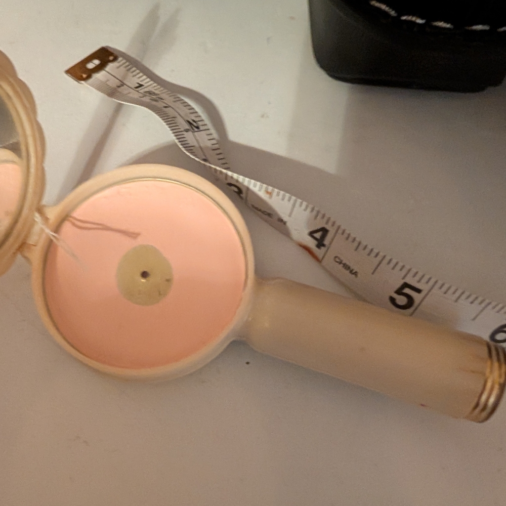 Cream Compact Face Powder & Orange Lipstick Set - Picture 3 of 5